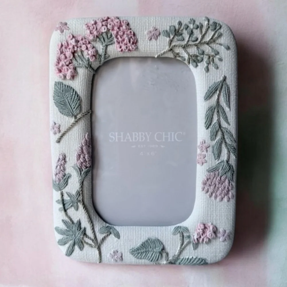 Chic Floral Embroidered ceramic Frame - Cream and Green